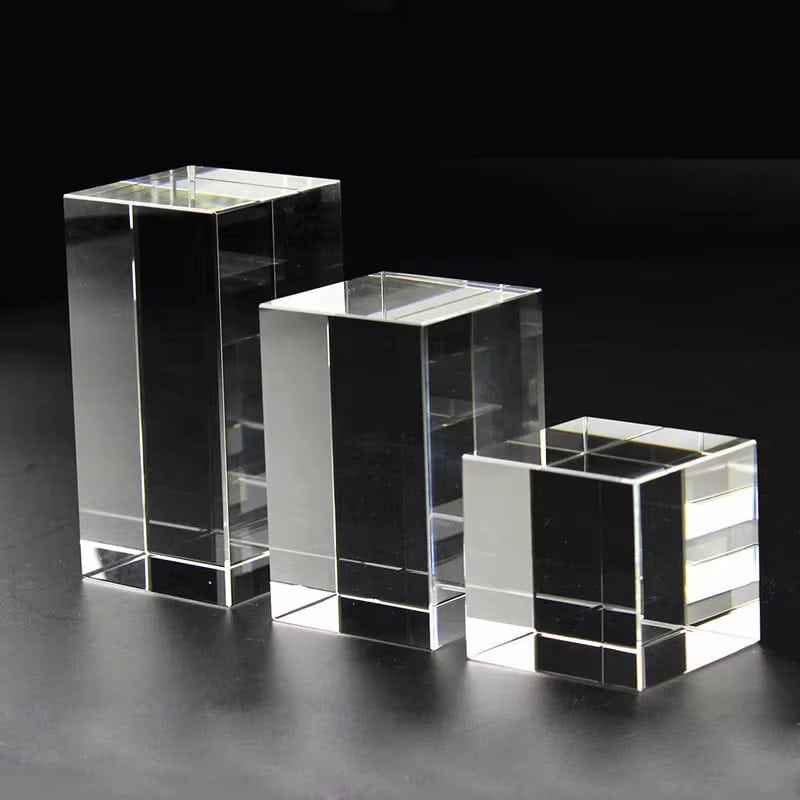 Acrylic display stands for retail, showcasing products with a sleek, modern look.